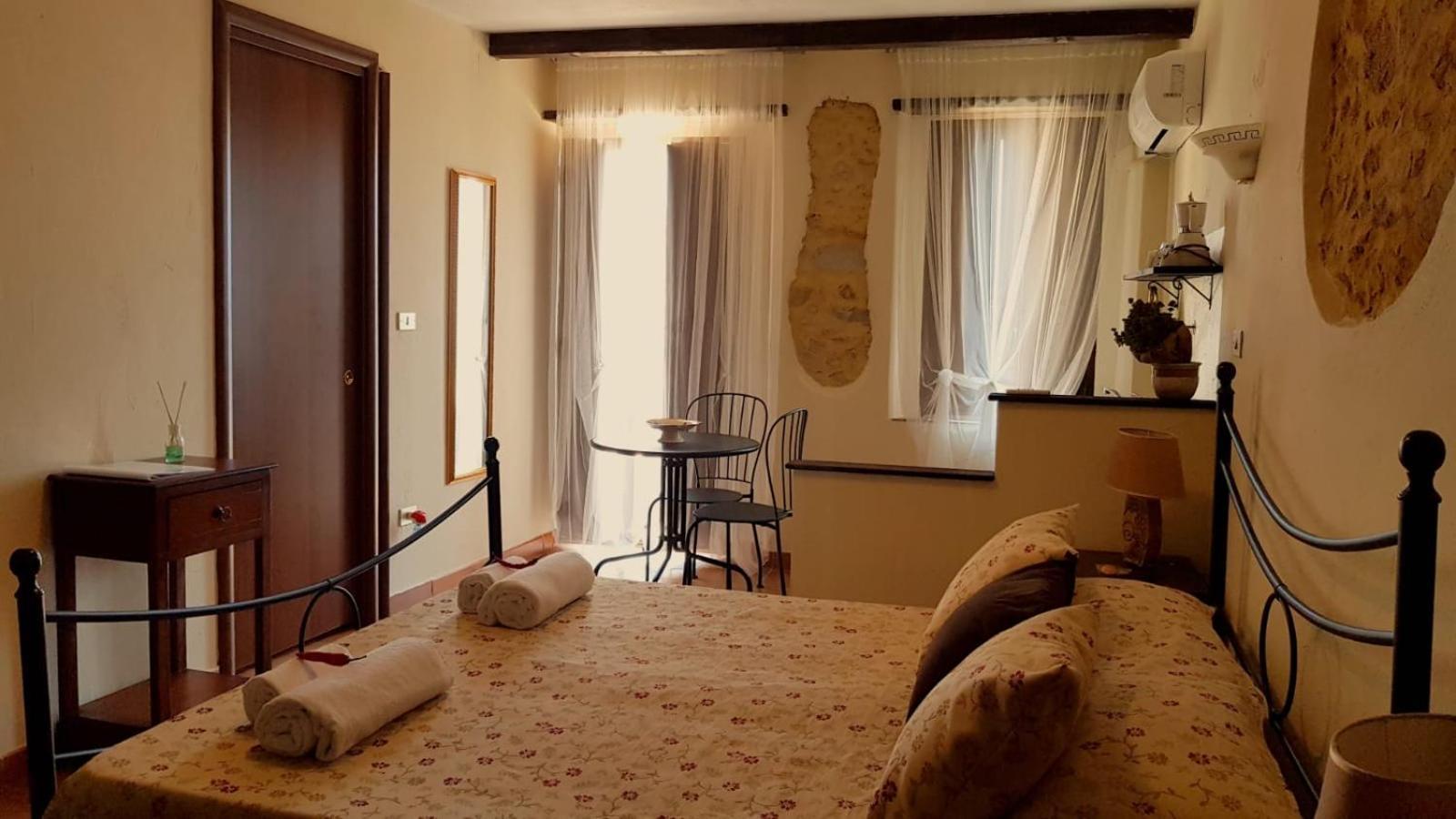Perla Del Borgo Appartamenti Санта-Катерина-делло-Ионио Экстерьер фото
