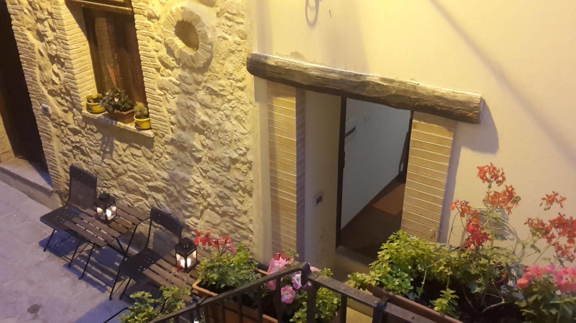Perla Del Borgo Appartamenti Санта-Катерина-делло-Ионио Экстерьер фото